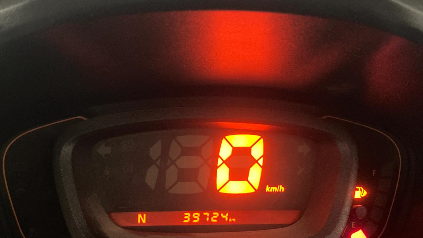 2017 Renault Kwid RXT 1.0 AMT, Petrol, Automatic, 39,682 km, Odometer Image