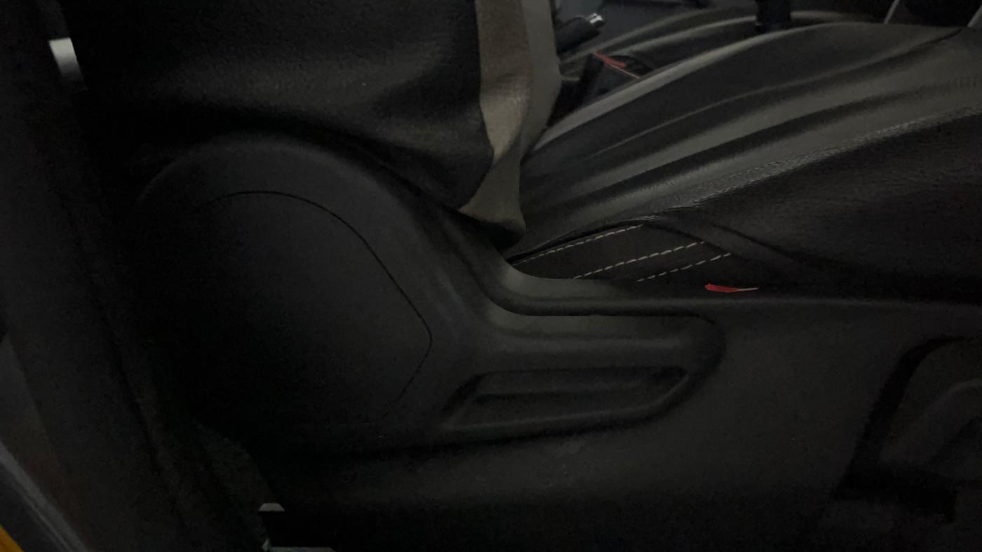 2020 Tata Tiago XZ PLUS PETROL, Petrol, Manual, 34,298 km, Driver Side Adjustment Panel