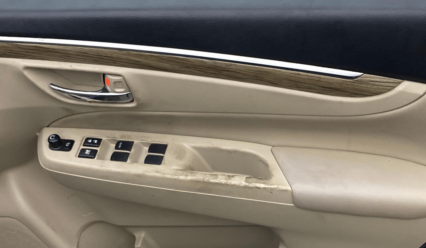 2019 Maruti Ciaz ALPHA 1.5 SHVS PETROL, Petrol, Manual, 52,412 km, Driver Side Door Panels Control