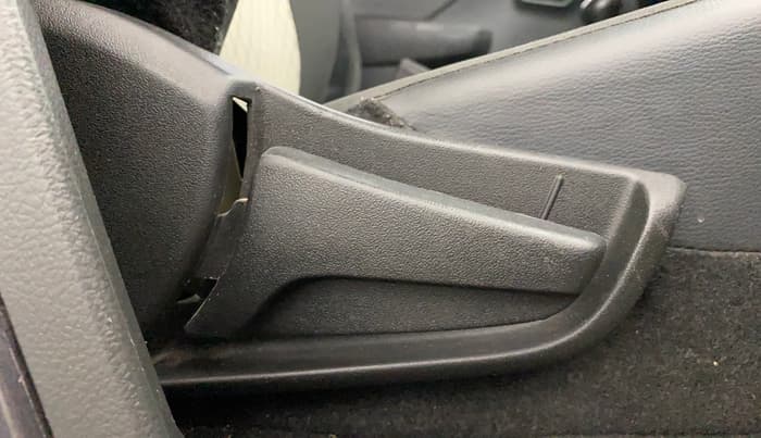 2023 Maruti Alto K10 VXI, Petrol, Manual, 27,998 km, Driver Side Adjustment Panel