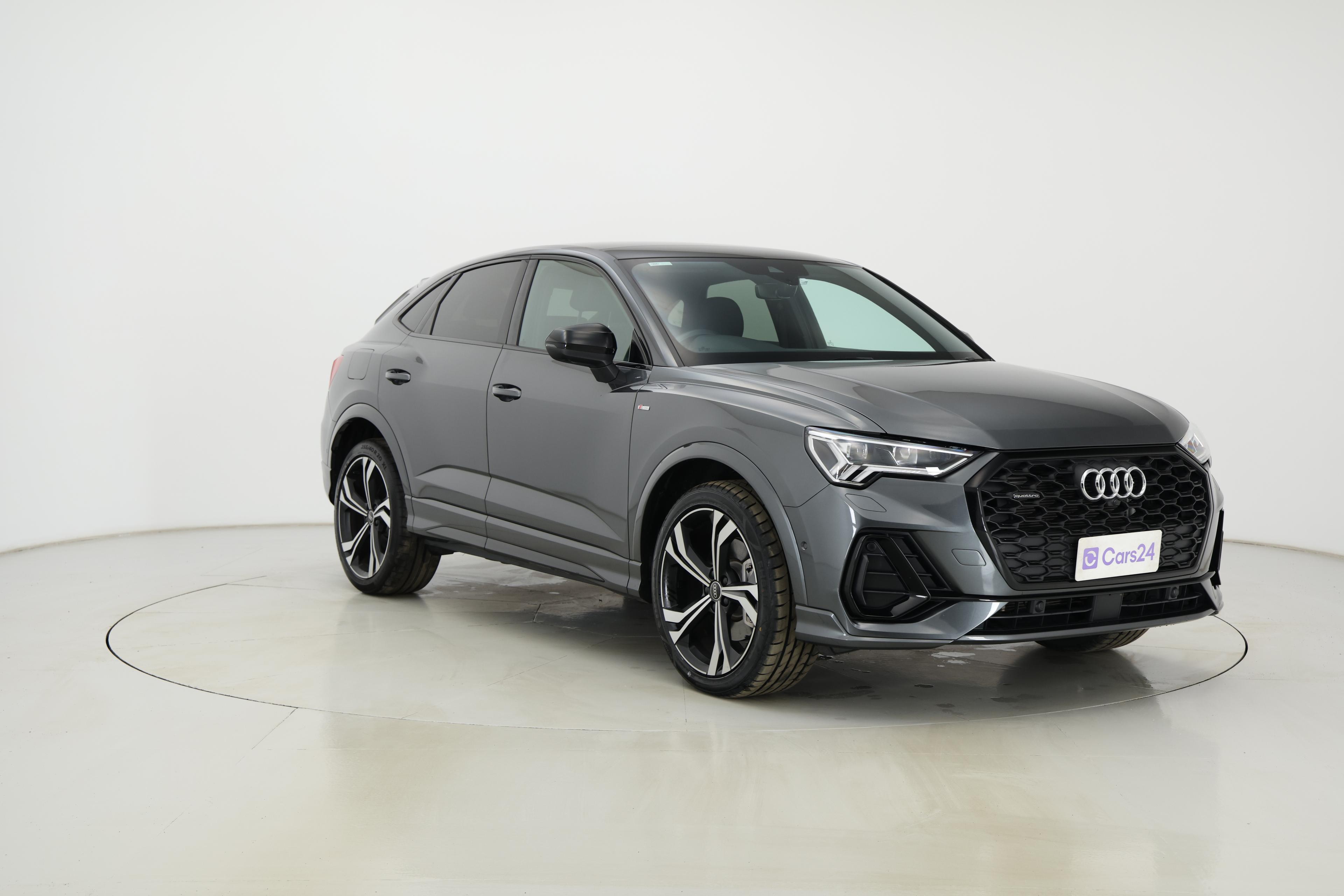 Audi Q3 image