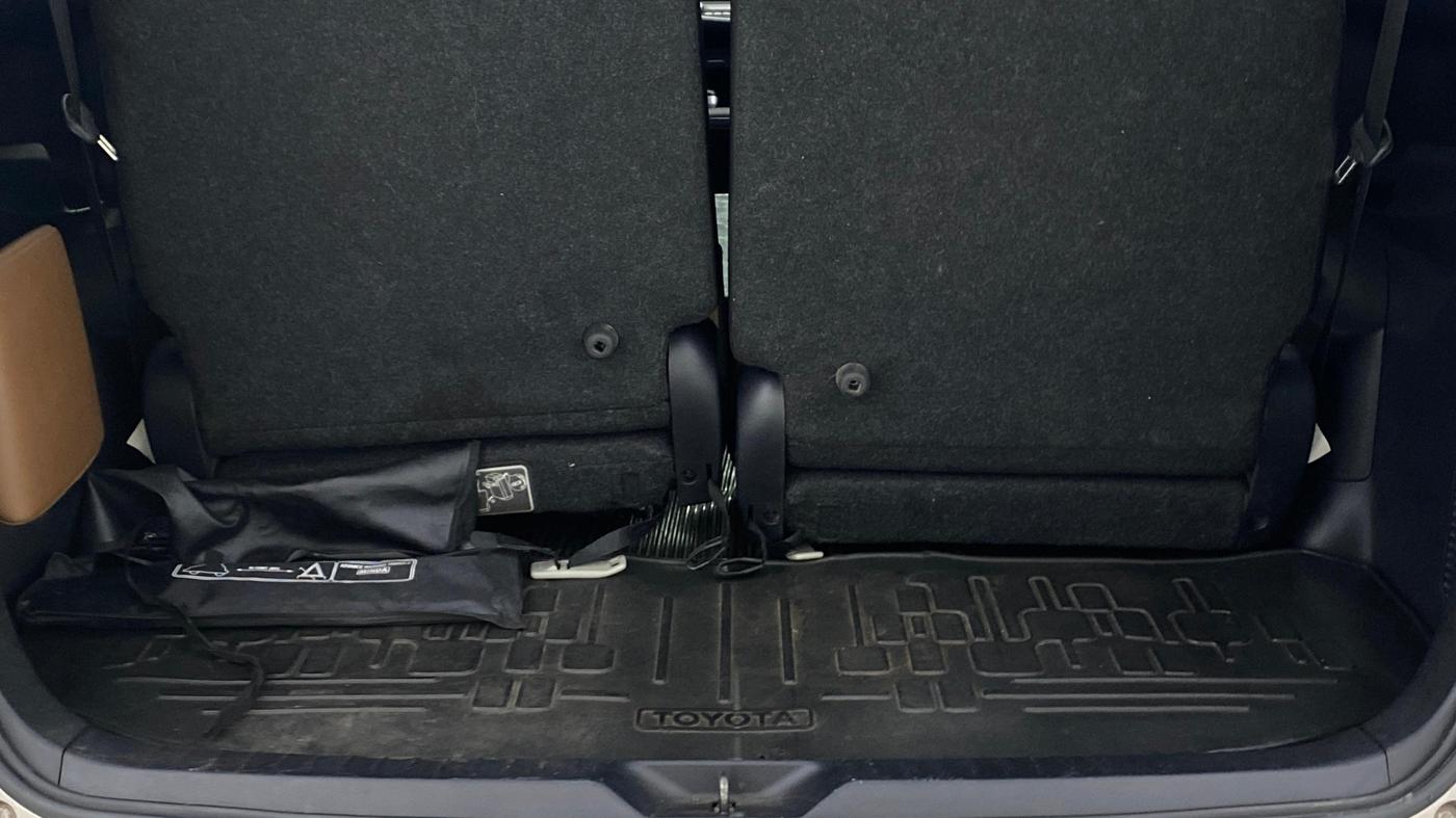 2018 Toyota Innova Crysta 2.8 ZX AT 7 STR, Diesel, Automatic, 29,516 km, Boot Inside