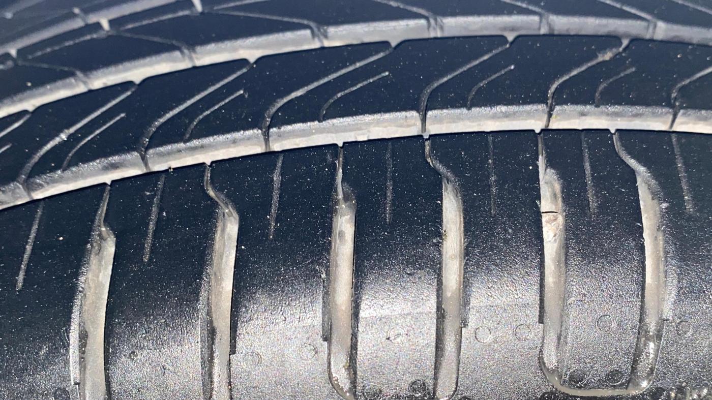 2022 Hyundai Verna SX (O) 1.5 VTVT IVT, Petrol, Automatic, 64,925 km, Right Front Tyre Tread
