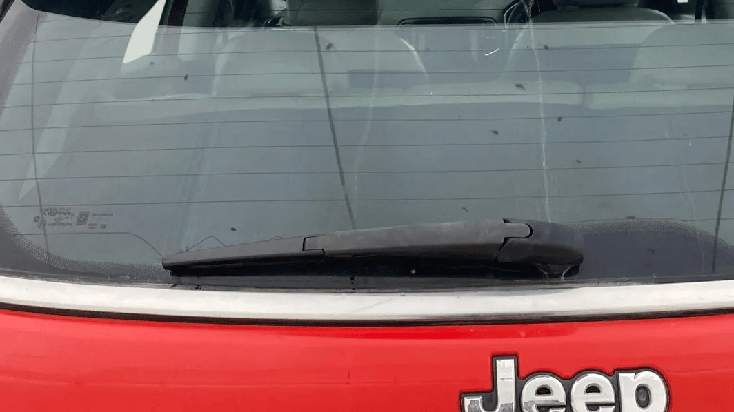2017 Jeep Compass LIMITED 1.4 PETROL AT, Petrol, Automatic, 1,23,957 km, Rear Wiper