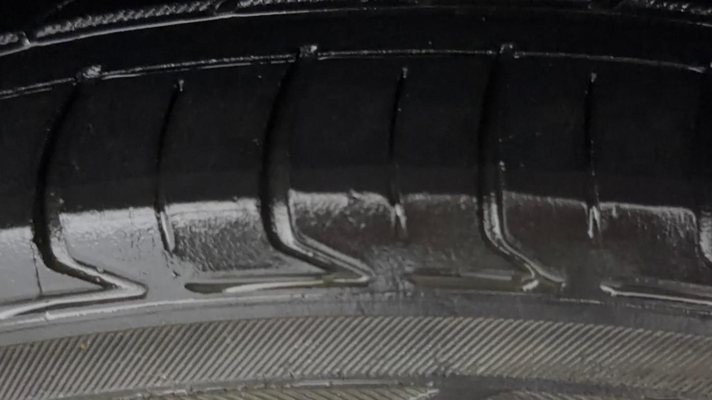 2020 Tata NEXON XE PETROL, Petrol, Manual, 1,47,594 km, Left Front Tyre Tread