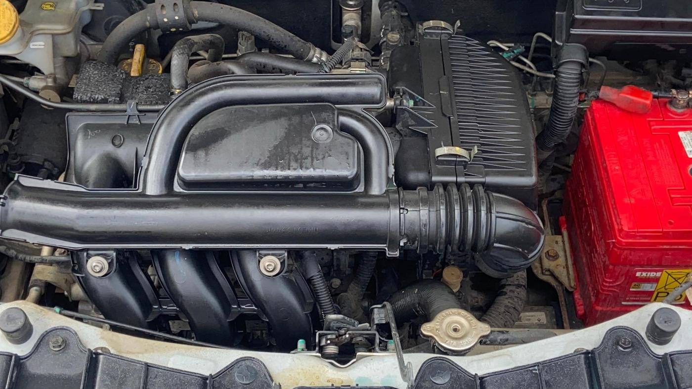 2019 Renault Kwid RXT 1.0 AMT (O), Petrol, Automatic, 33,868 km, Engine View