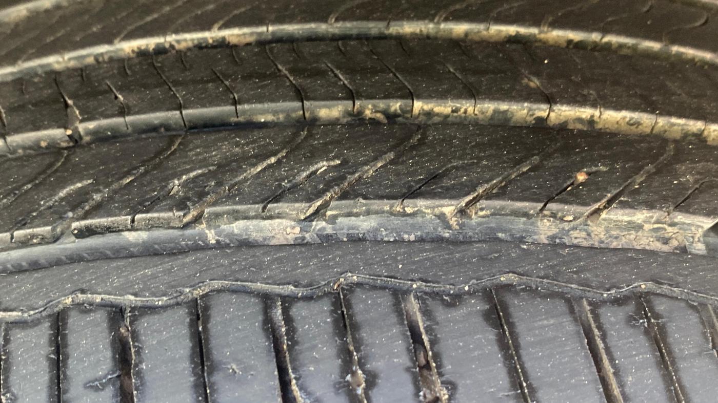 2021 Tata ALTROZ XM PLUS PETROL, Petrol, Manual, 32,322 km, Left Rear Tyre Tread