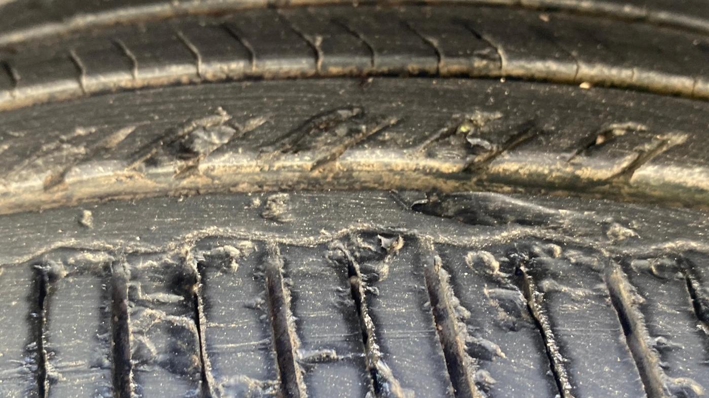 2021 Tata ALTROZ XM PLUS PETROL, Petrol, Manual, 32,322 km, Left Front Tyre Tread
