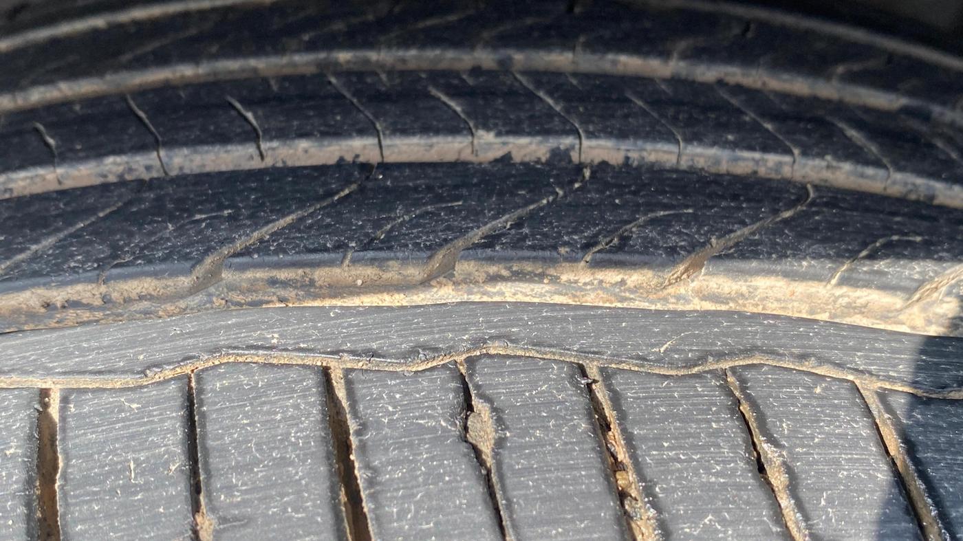 2021 Tata ALTROZ XM PLUS PETROL, Petrol, Manual, 32,322 km, Right Front Tyre Tread