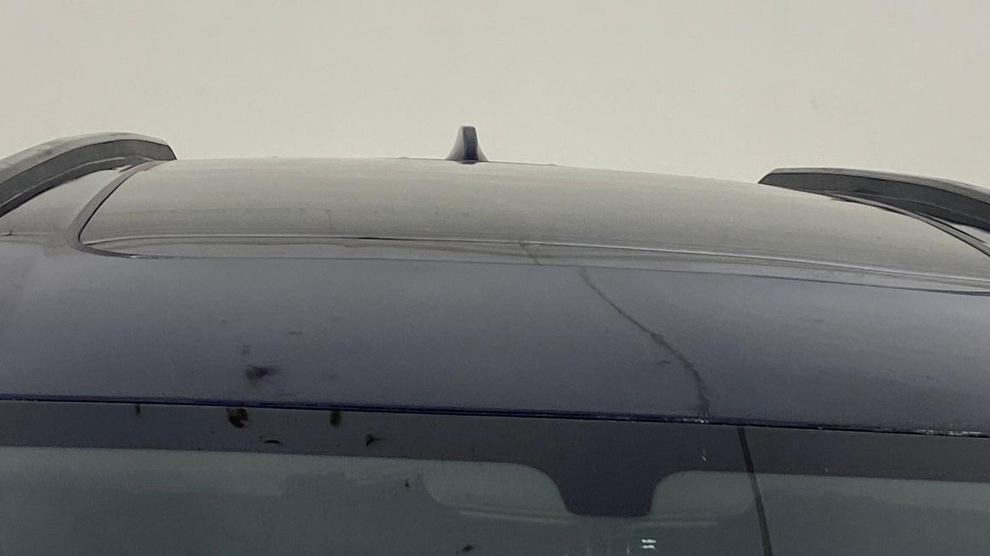 2023 Mahindra XUV700 AX 5 P AT 5 STR, Petrol, Automatic, 37,922 km, Moonroof/ Sunroof