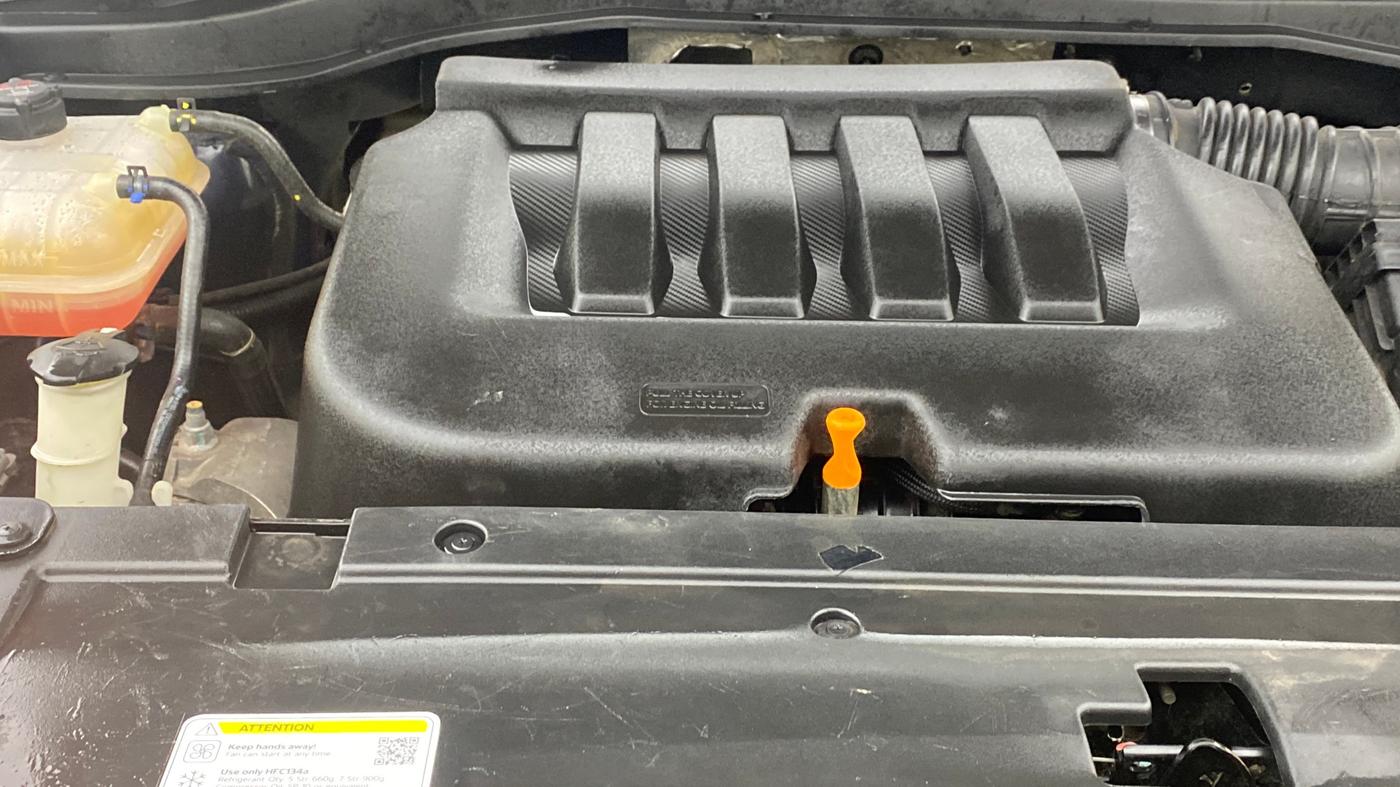 2023 Mahindra XUV700 AX 5 P AT 5 STR, Petrol, Automatic, 37,922 km, Engine View - Right