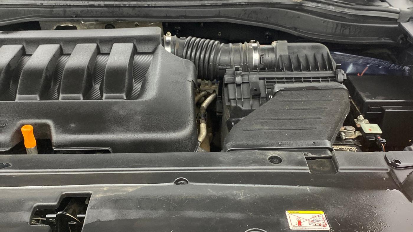 2023 Mahindra XUV700 AX 5 P AT 5 STR, Petrol, Automatic, 37,922 km, Engine View - Left