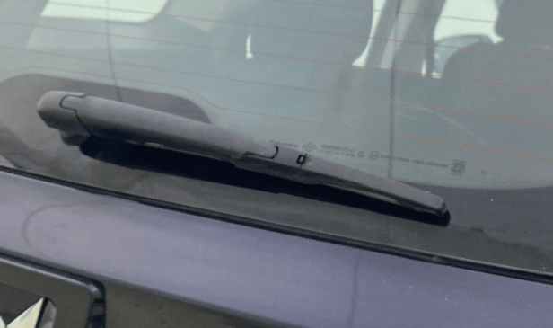 2023 Mahindra XUV700 AX 5 P AT 5 STR, Petrol, Automatic, 37,922 km, Rear Wiper