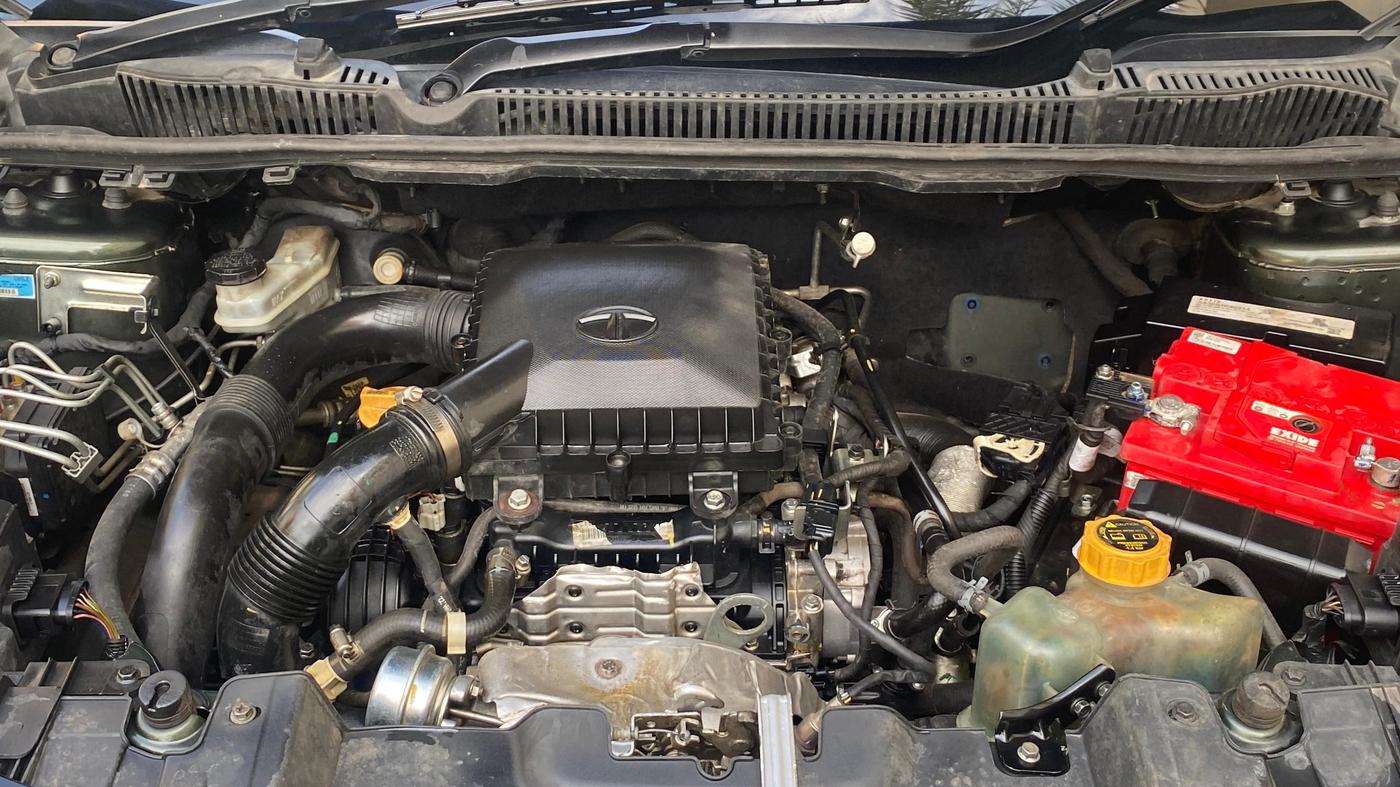 2022 Tata NEXON XZ PLUS PETROL, Petrol, Manual, 92,485 km, Engine View