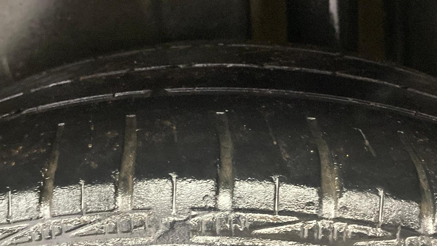 2015 Maruti Ciaz ZXI AT, Petrol, Automatic, 1,26,751 km, Left Rear Tyre Tread