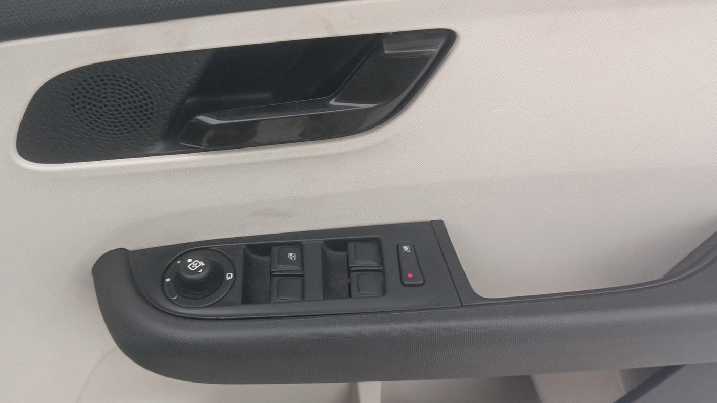2021 Tata ALTROZ XM PLUS PETROL, Petrol, Manual, 22,278 km, Driver Side Door Panels Control