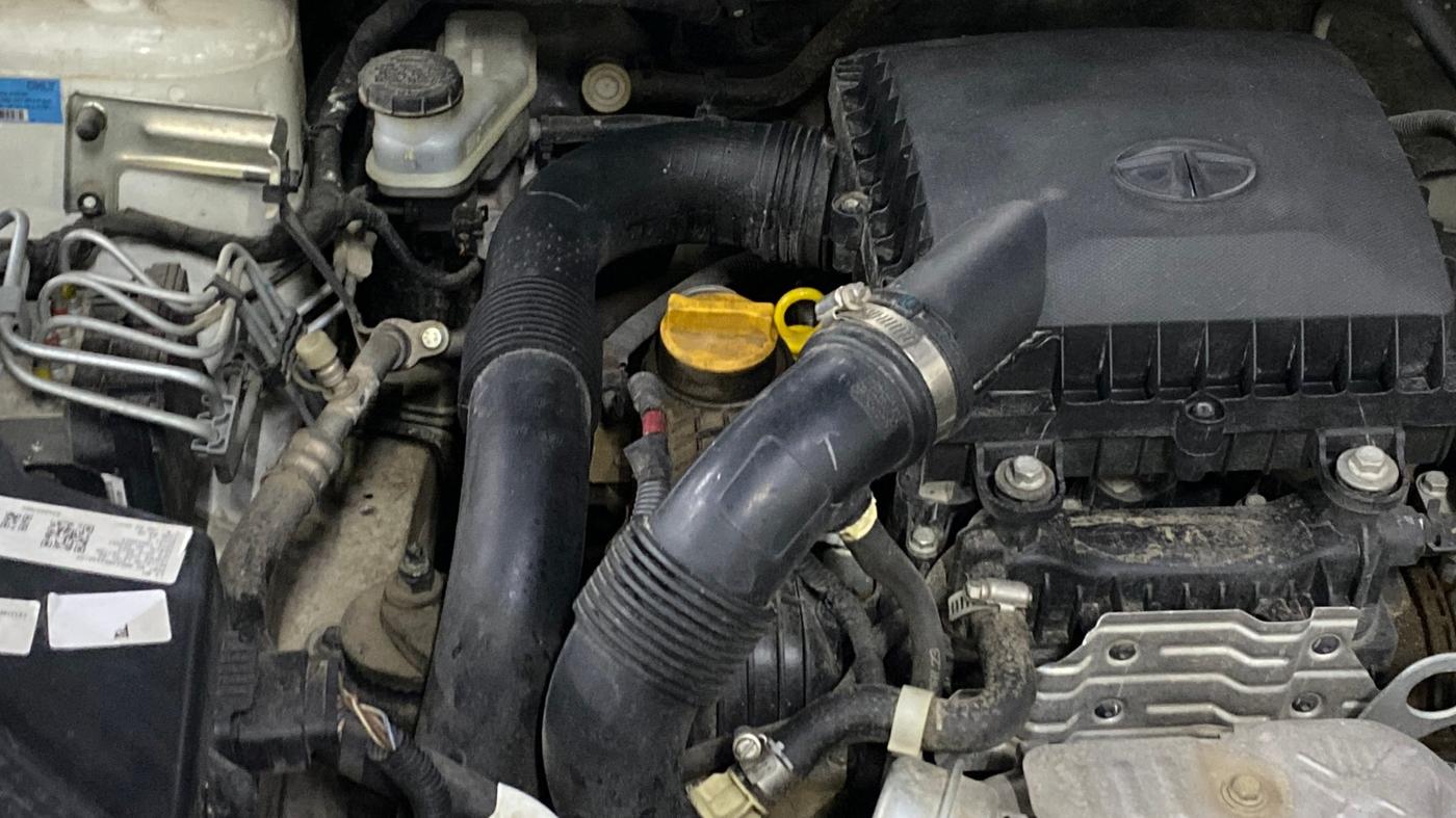 2023 Tata NEXON XM PLUS SUNROOF PETROL, Petrol, Manual, 63,488 km, Engine View - Right