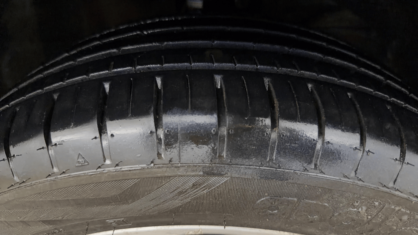 2018 Maruti Baleno ALPHA CVT PETROL 1.2, Petrol, Automatic, 50,929 km, Left Front Tyre Tread