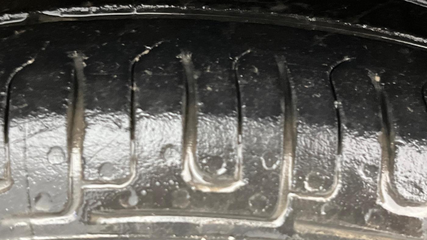 2018 Maruti Swift VXI, Petrol, Manual, 49,071 km, Right Front Tyre Tread