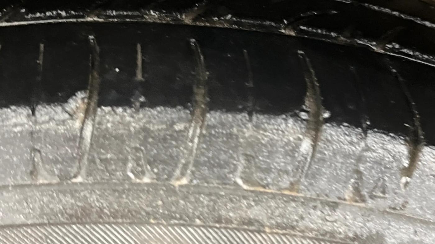 2018 Maruti Swift VXI, Petrol, Manual, 49,071 km, Left Front Tyre Tread