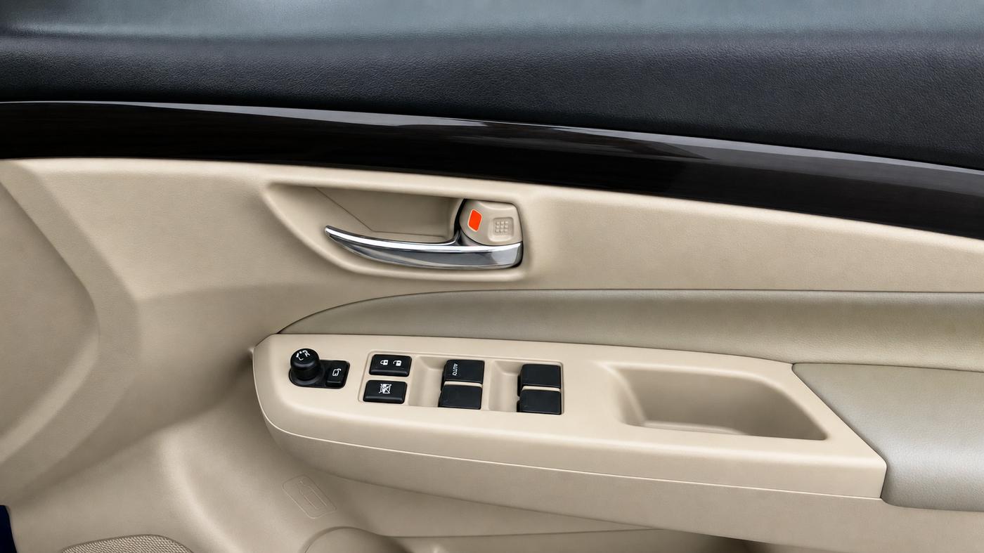 2018 Maruti Ciaz ALPHA  AT 1.4  PETROL, Petrol, Automatic, 69,712 km, Driver Side Door Panels Control