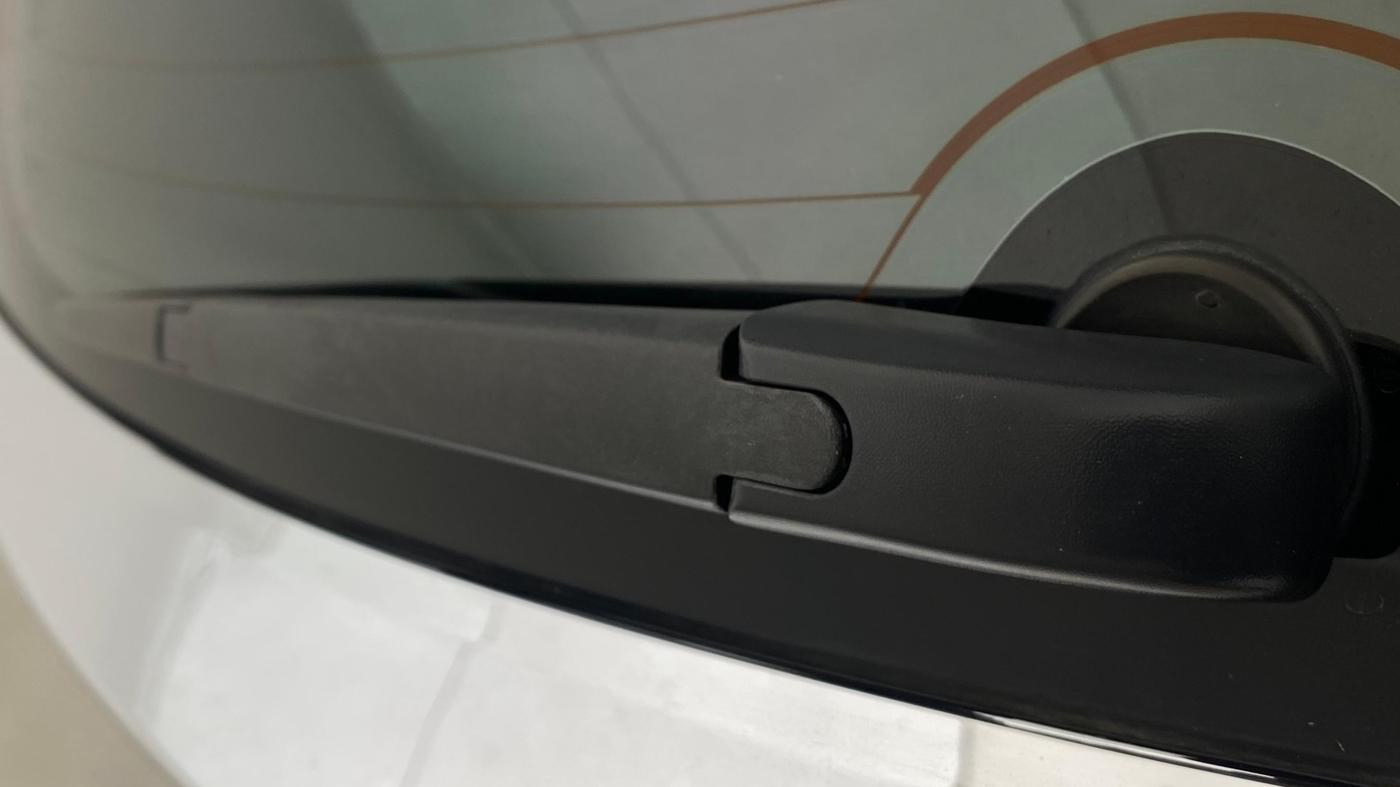2021 Maruti Baleno ZETA PETROL 1.2, Petrol, Manual, 34,234 km, Rear Wiper