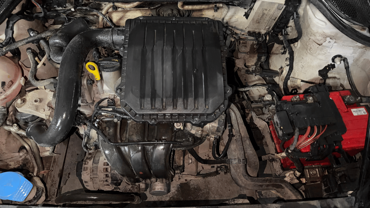 2019 Volkswagen Ameo COMFORTLINE 1.0L, Petrol, Manual, 1,17,574 km, Engine View