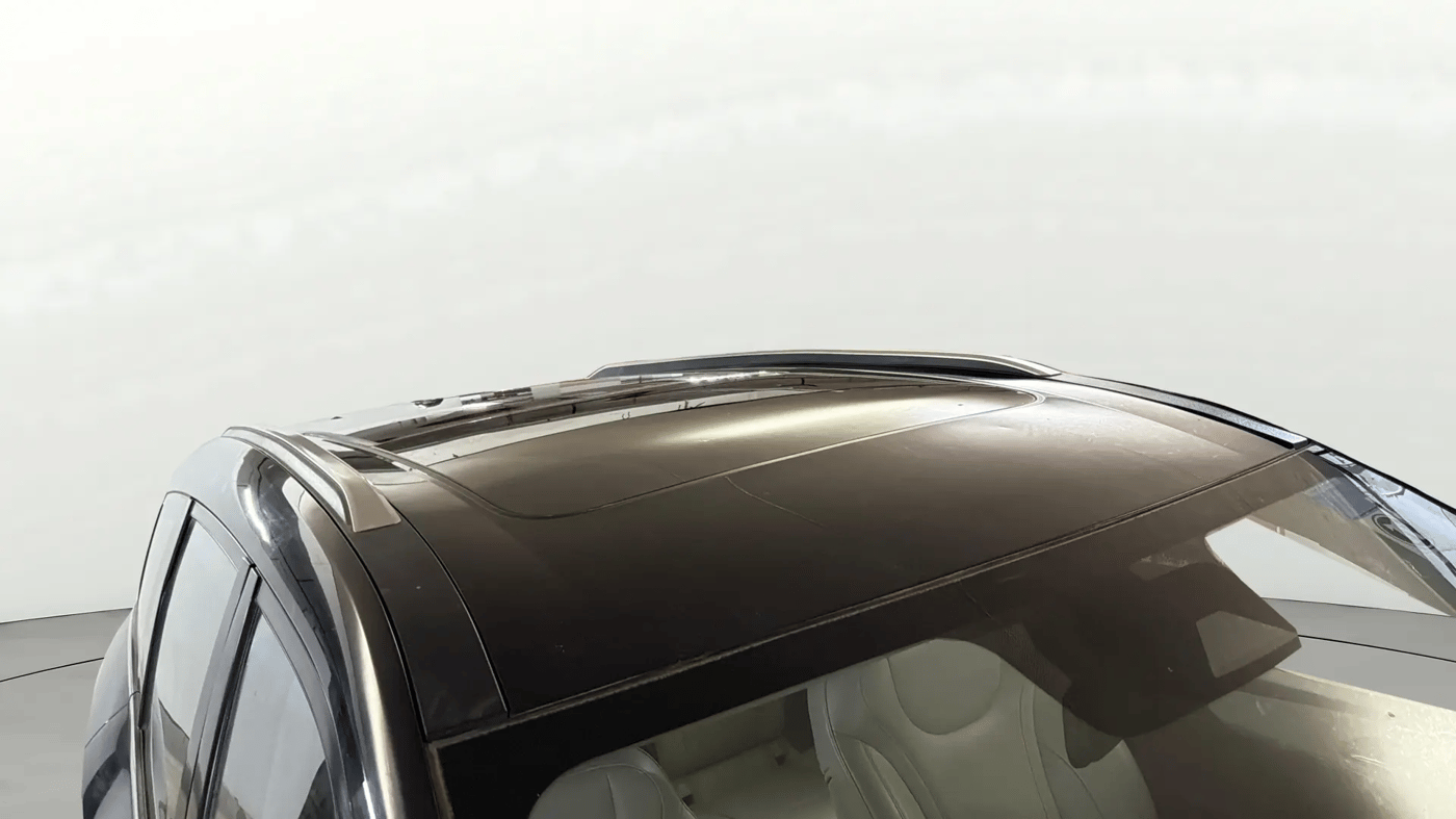2023 Mahindra XUV700 AX 7 LUXURY P AT 7 STR, Petrol, Automatic, 38,035 km, Moonroof/ Sunroof
