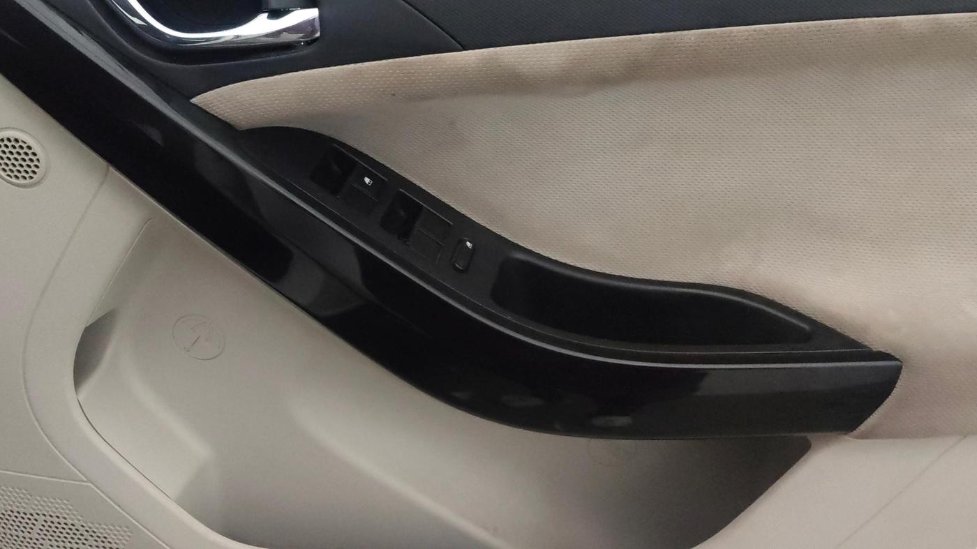 2021 Tata NEXON XZ PLUS PETROL SUNROOF, Petrol, Manual, 67,786 km, Driver Side Door Panels Control