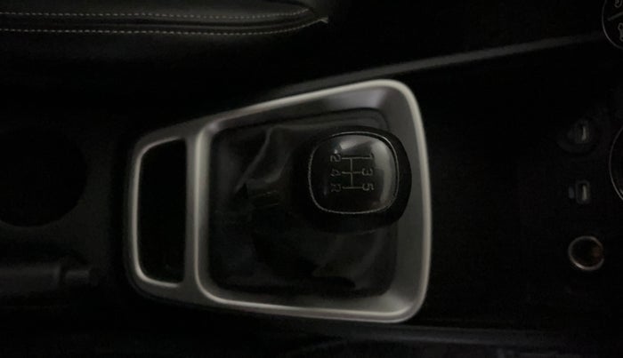 2021 Hyundai VENUE S+ 1.2, Petrol, Manual, 45,320 km, Gear Lever