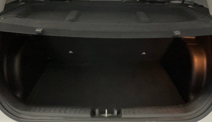 2021 Hyundai VENUE S+ 1.2, Petrol, Manual, 45,320 km, Boot Inside