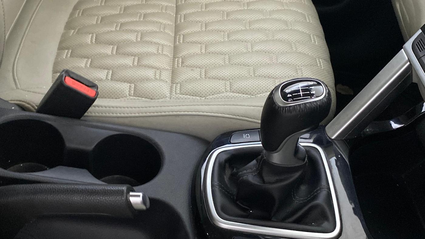 2021 KIA SELTOS HTX 1.5 PETROL, Petrol, Manual, 19,896 km, Gear Lever