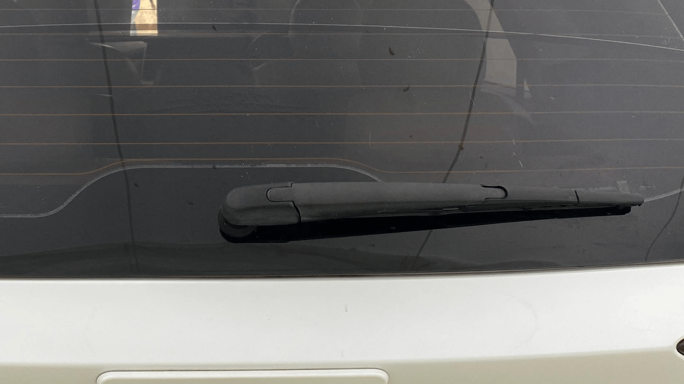 2023 Mahindra XUV700 AX 7 LUXURY P AT 7 STR, Petrol, Automatic, 63,989 km, Rear Wiper