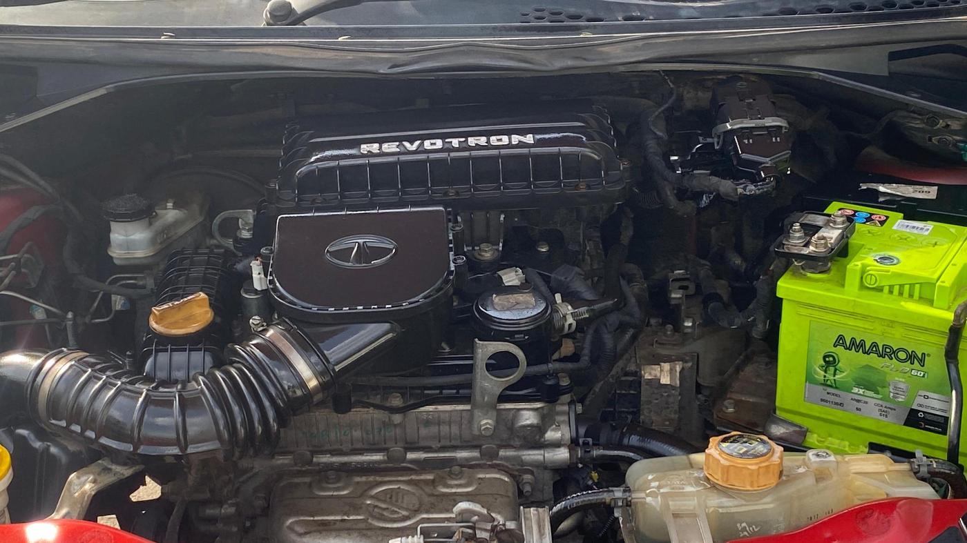 2018 Tata Tiago XZA PETROL, Petrol, Automatic, 66,721 km, Engine View
