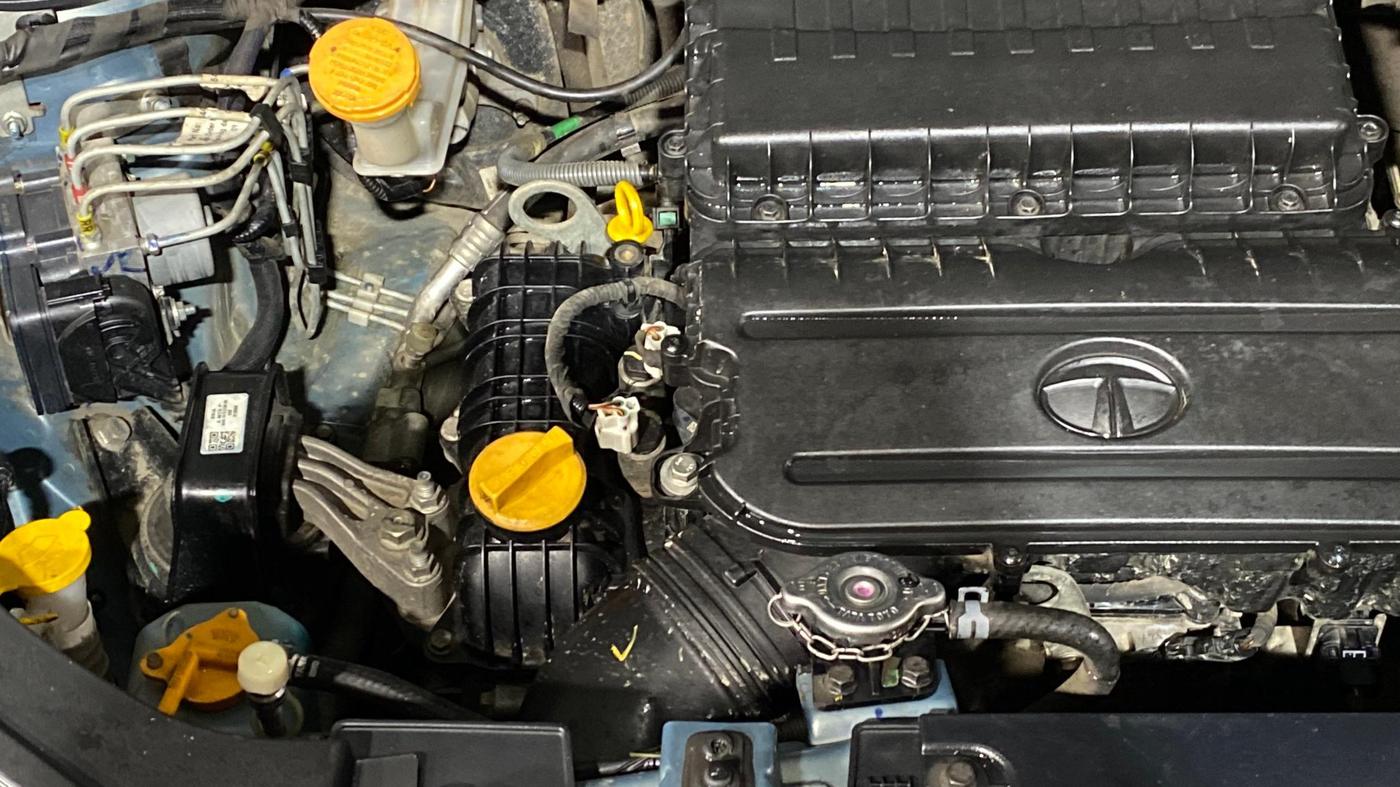 2022 Tata PUNCH ADVENTURE MT, Petrol, Manual, 60,468 km, Engine View - Right