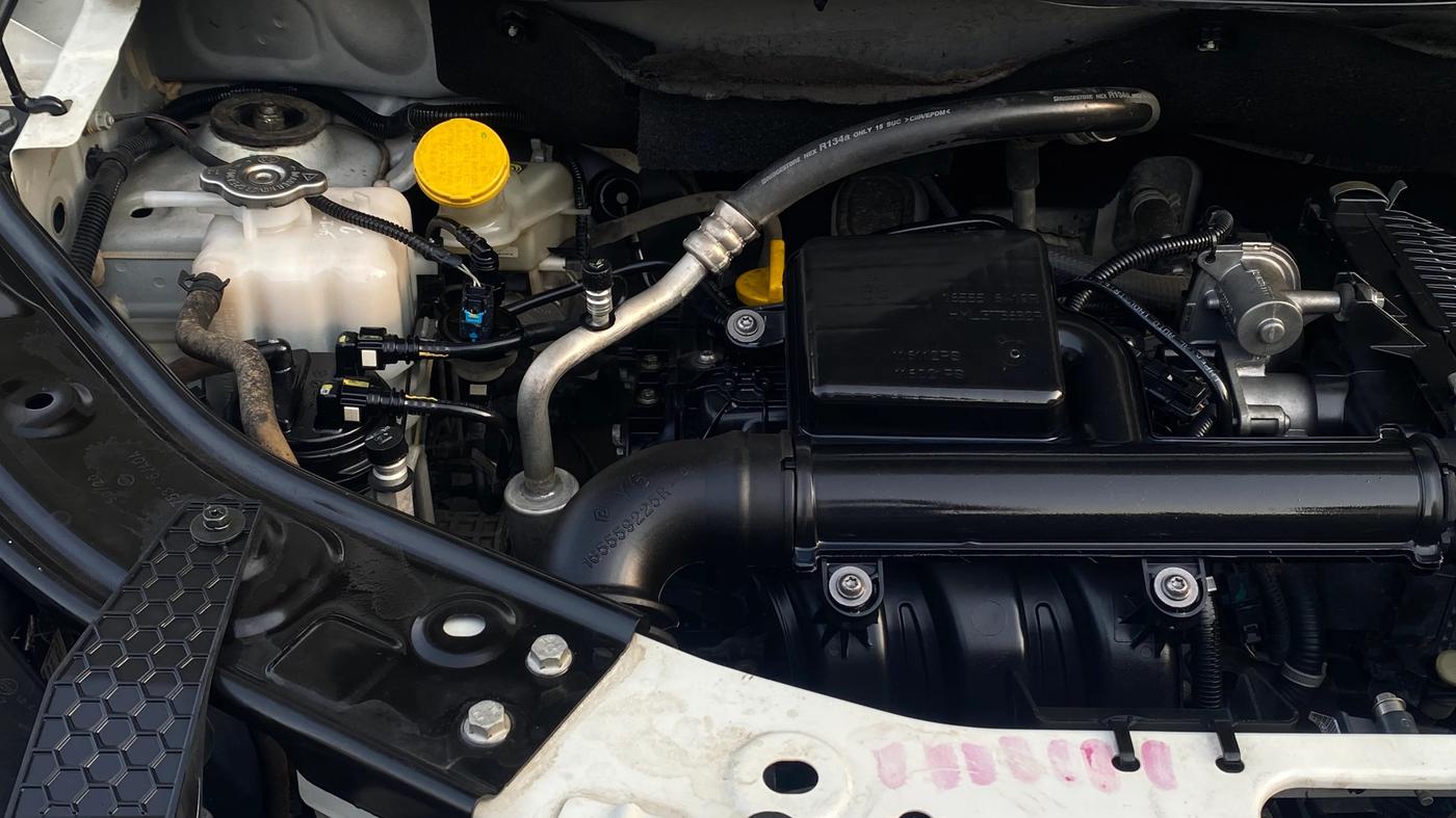 2021 Nissan MAGNITE XV PREMIUM, Petrol, Manual, 29,408 km, Engine View - Right