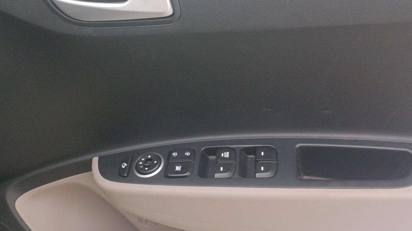 2020 Hyundai Grand i10 SPORTZ 1.2 KAPPA VTVT, Petrol, Manual, 50,361 km, Driver Side Door Panels Control