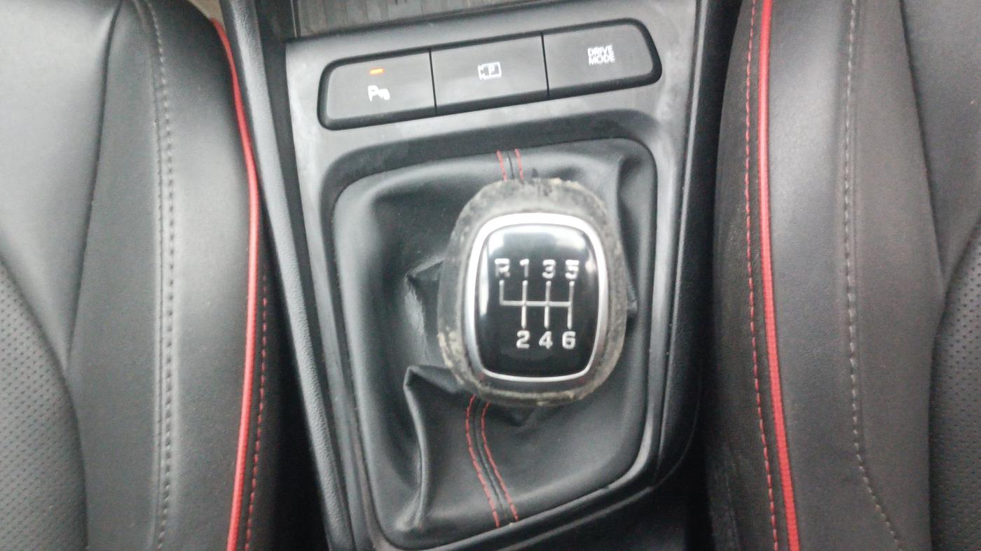2023 Hyundai Verna SX (O) 1.5 TURBO PETROL MT, Petrol, Manual, 35,672 km, Gear Lever