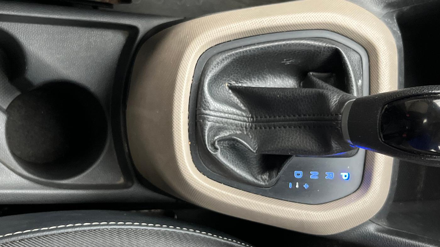 2017 Hyundai Grand i10 SPORTZ (O) AT 1.2 KAPPA VTVT, Petrol, Automatic, 67,332 km, Gear Lever