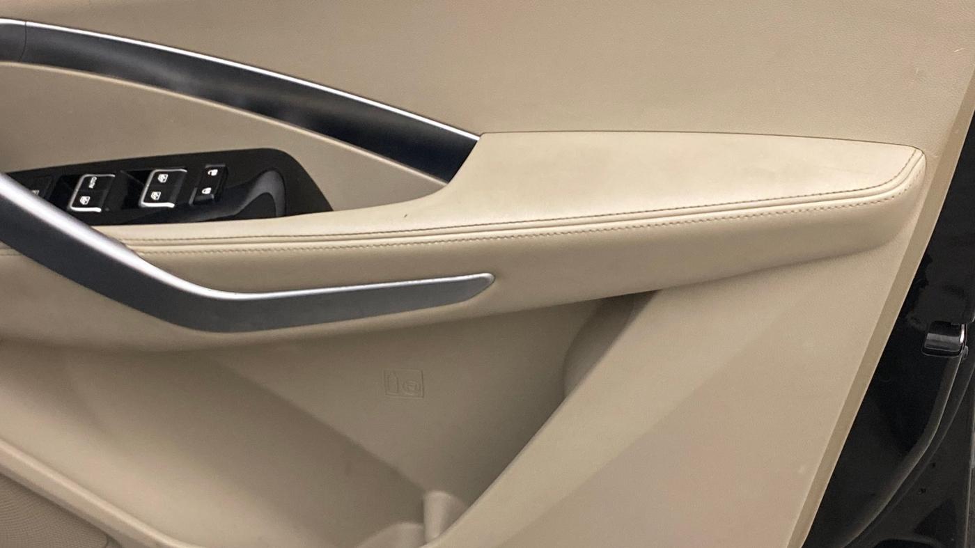 2021 MG HECTOR SHARP HYBRID 1.5 PETROL, Petrol, Manual, 47,460 km, Driver Side Door Panels Control