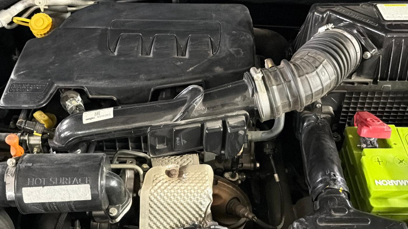 2023 Mahindra XUV300 W8 1.2 PETROL, Petrol, Manual, 29,060 km, Engine View