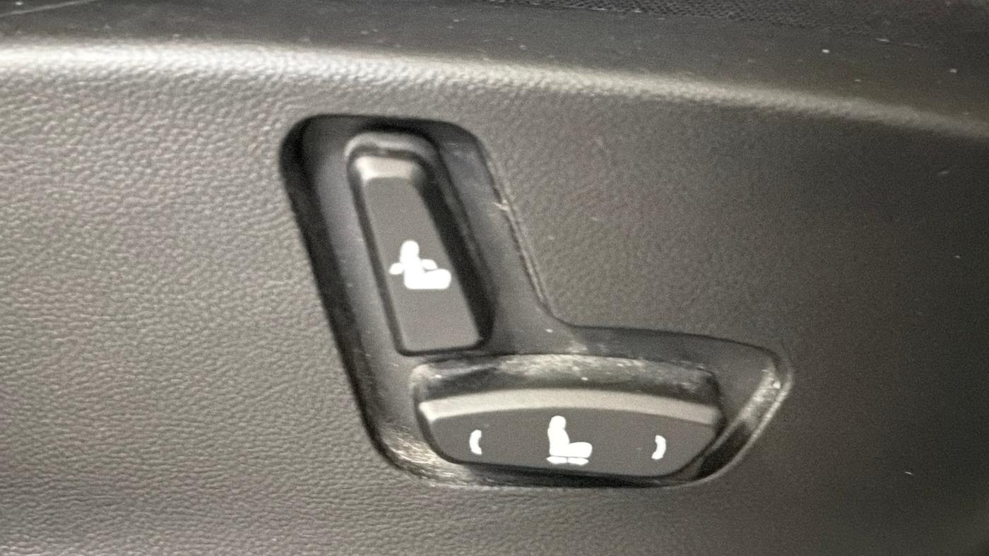 2019 MG HECTOR SMART 1.5 DCT PETROL, Petrol, Automatic, 67,558 km, Driver Side Adjustment Panel