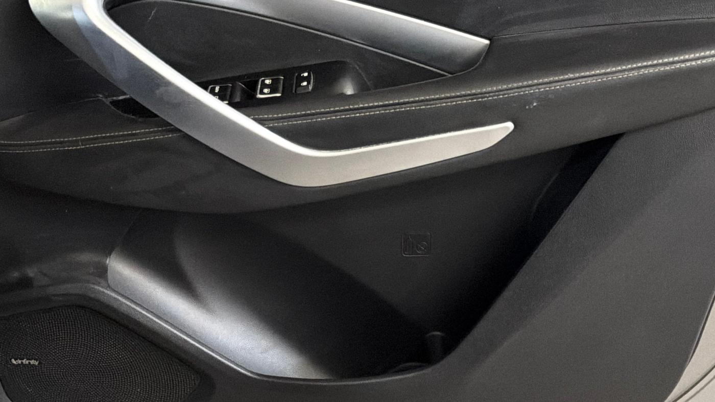 2019 MG HECTOR SMART 1.5 DCT PETROL, Petrol, Automatic, 67,558 km, Driver Side Door Panels Control