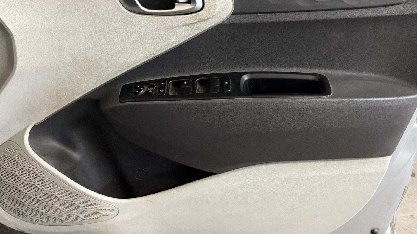 2021 Hyundai GRAND I10 NIOS SPORTZ 1.2 KAPPA VTVT CNG, CNG, Manual, 90,602 km, Driver Side Door Panels Control