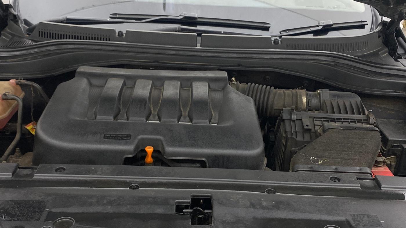 2021 Mahindra XUV700 AX 7 LUXURY P AT 7 STR, Petrol, Automatic, 1,01,825 km, Engine View