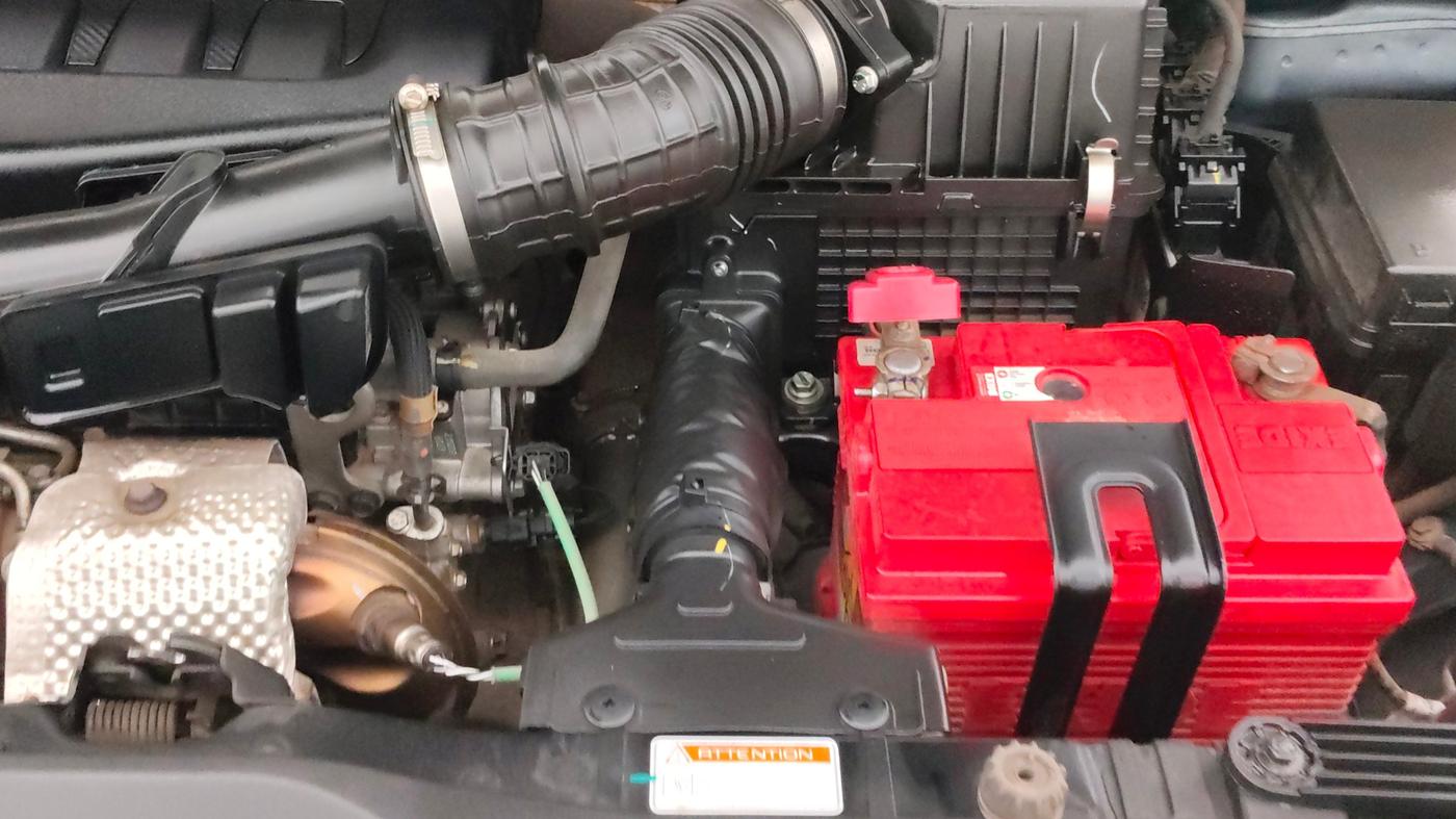 2021 Mahindra XUV300 W8 1.2 PETROL, Petrol, Manual, 53,989 km, Engine View - Left