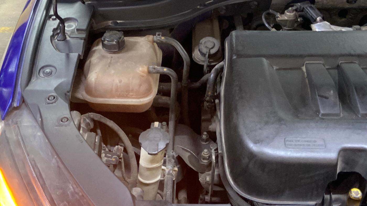 2021 Mahindra XUV700 AX 7 LUXURY D AT 7 STR, Diesel, Automatic, 75,523 km, Engine View - Right