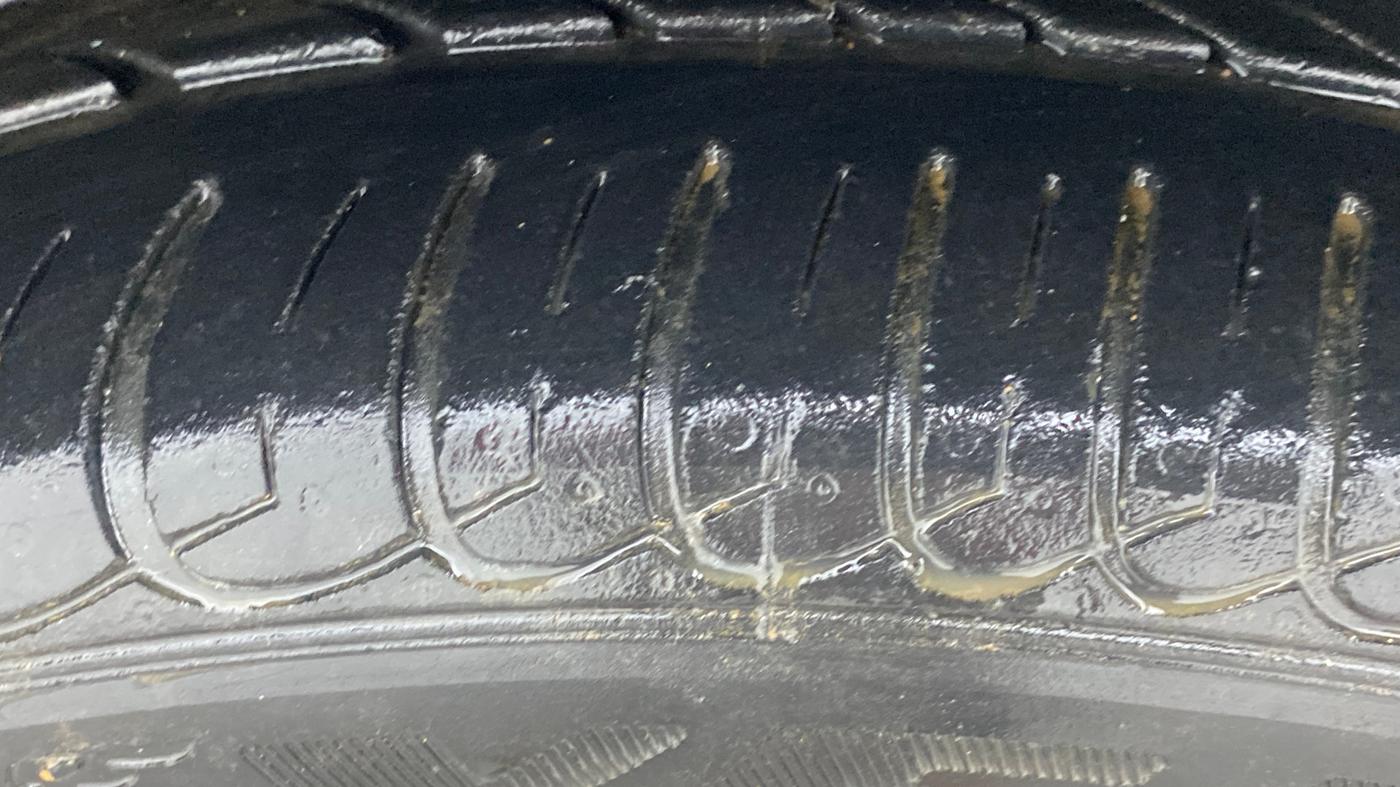 2018 Tata Tiago XZA PETROL, Petrol, Automatic, 26,457 km, Right Front Tyre Tread