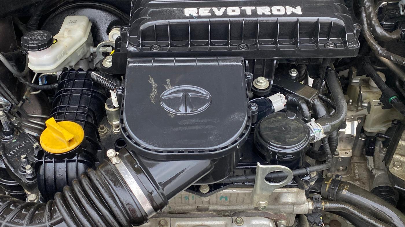 2018 Tata Tiago XZA PETROL, Petrol, Automatic, 26,457 km, Engine View