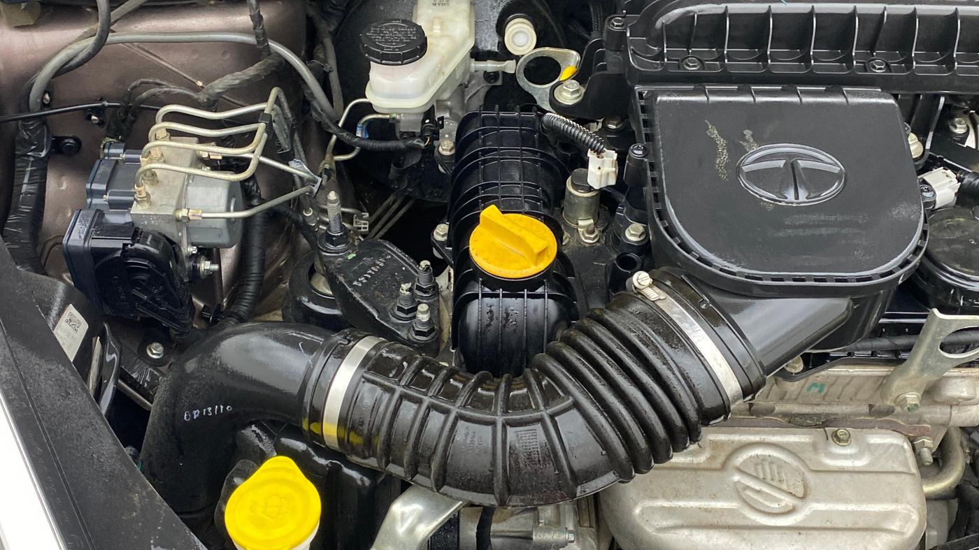 2018 Tata Tiago XZA PETROL, Petrol, Automatic, 26,457 km, Engine View - Right